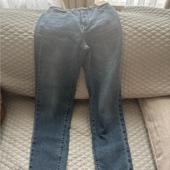 Universal Thread Blue Denim Jeans - Picture 4 of 6